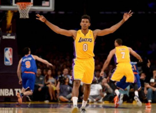 帕斯目前在 帕斯目前在