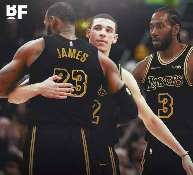 头与留白对 头与留白对